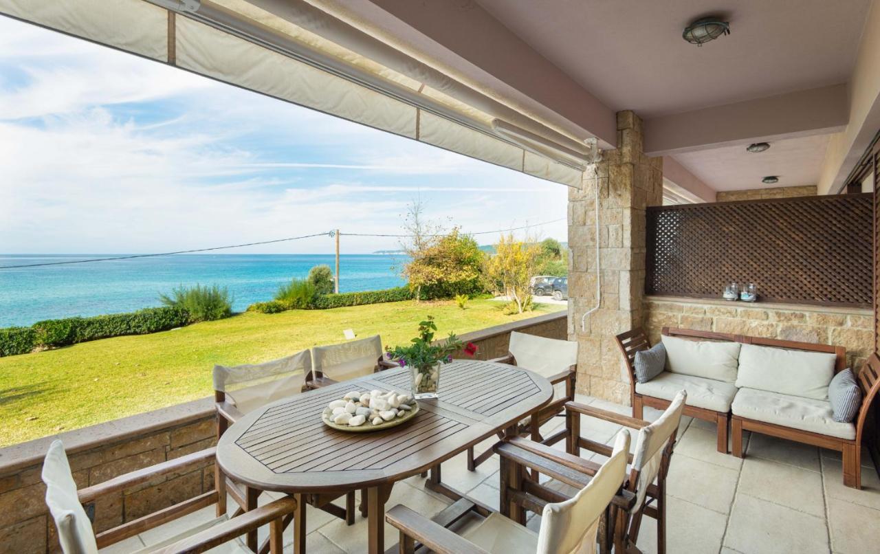 Seagrove, Beachfront Villa In Possidi #Feelslikehome Скала-Фуркас Екстер'єр фото