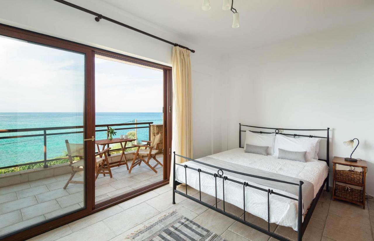 Seagrove, Beachfront Villa In Possidi #Feelslikehome Скала-Фуркас Екстер'єр фото